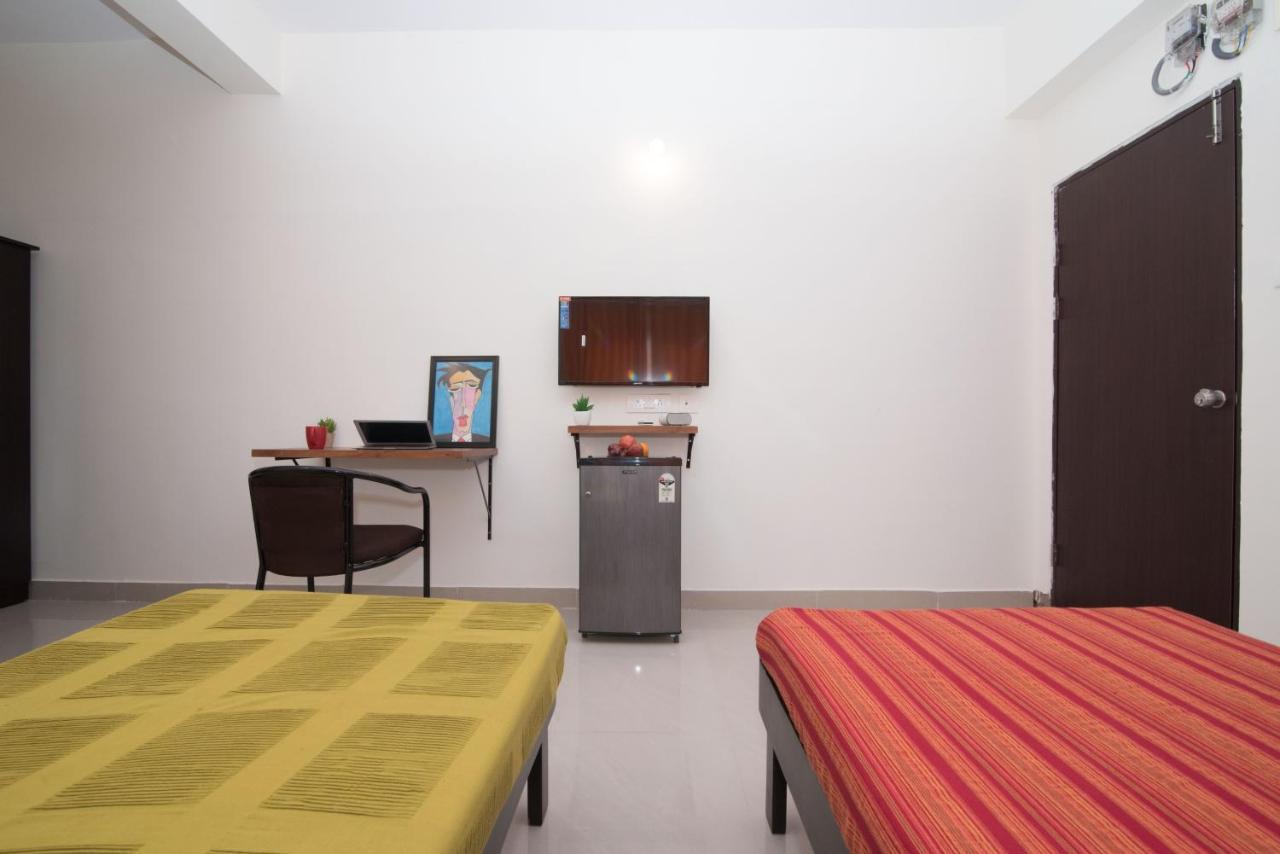 Buzz Quarter Hotel Хидерабад Екстериор снимка