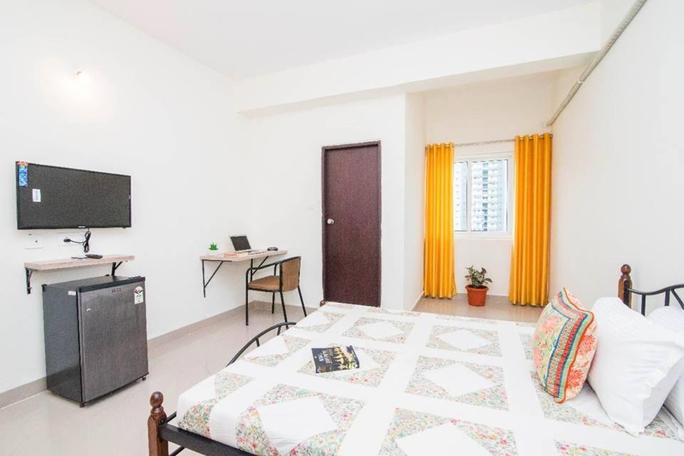 Buzz Quarter Hotel Хидерабад Екстериор снимка
