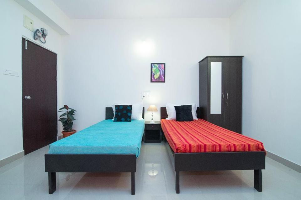 Buzz Quarter Hotel Хидерабад Екстериор снимка